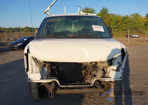 2015 Chevrolet Express 2500 Work Van z USA, uszkodzony, nr VIN 1GCWGFCF2F1153166